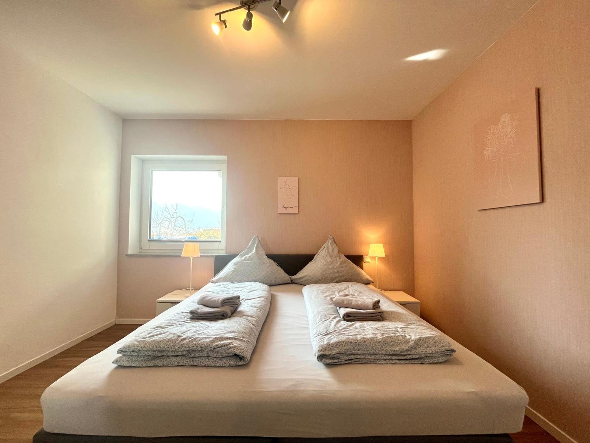 Ferienwohnung Sonnenterrasse, 1-4 Personen, 2 Schlafzimmer, Grosse Terrasse Müden Exterior foto