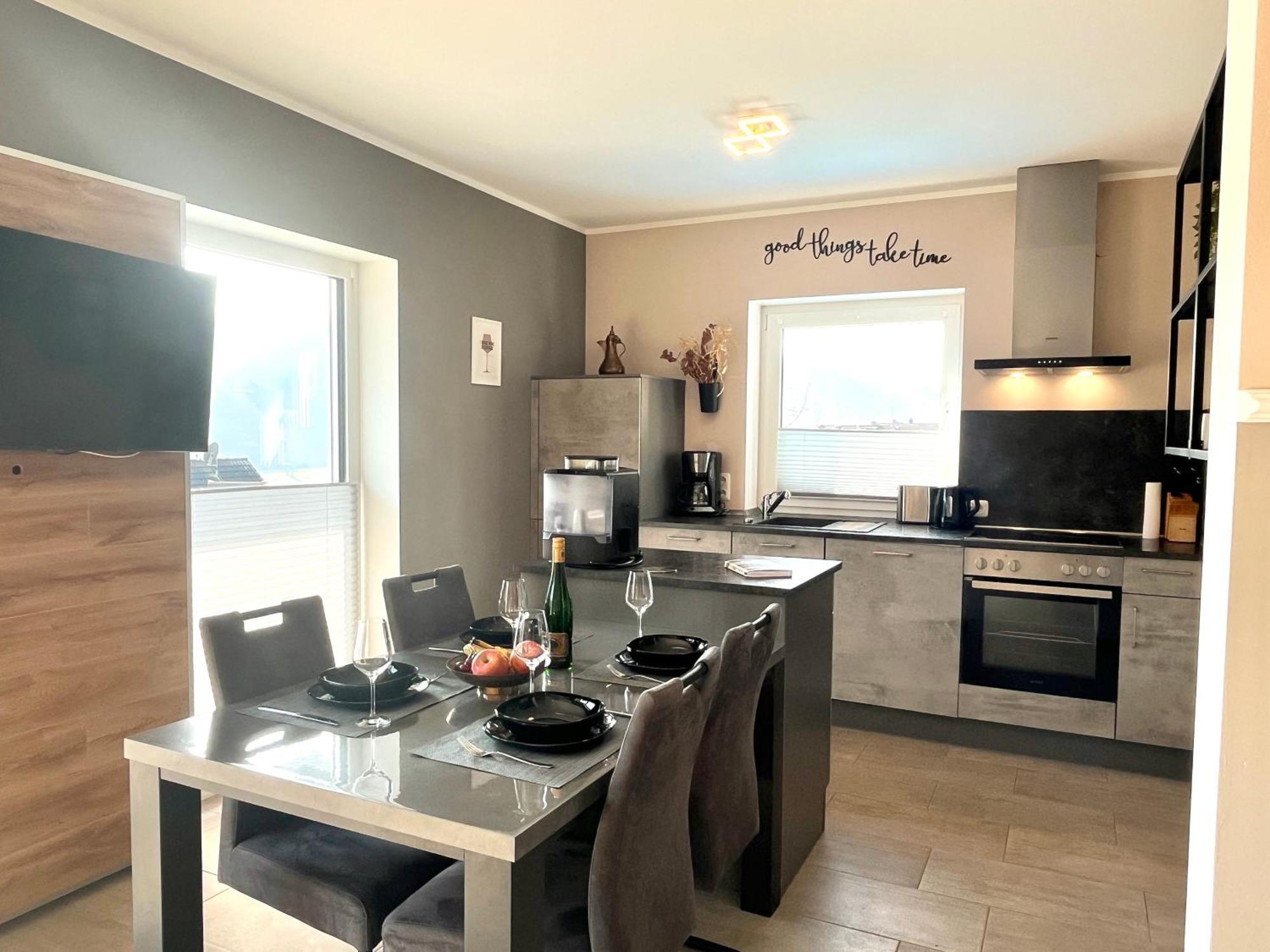 Ferienwohnung Sonnenterrasse, 1-4 Personen, 2 Schlafzimmer, Grosse Terrasse Müden Exterior foto